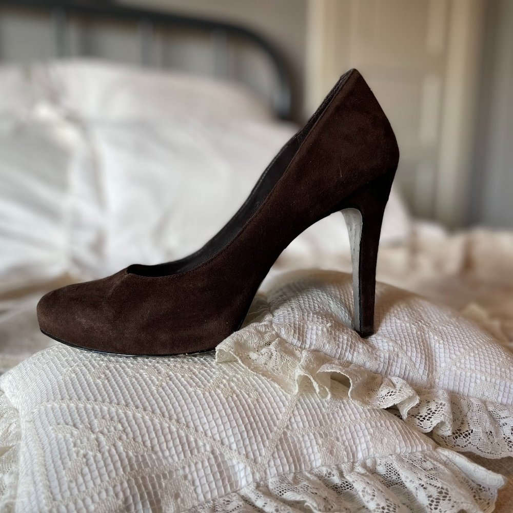 Lovely Chocolate Brown Suede Heels